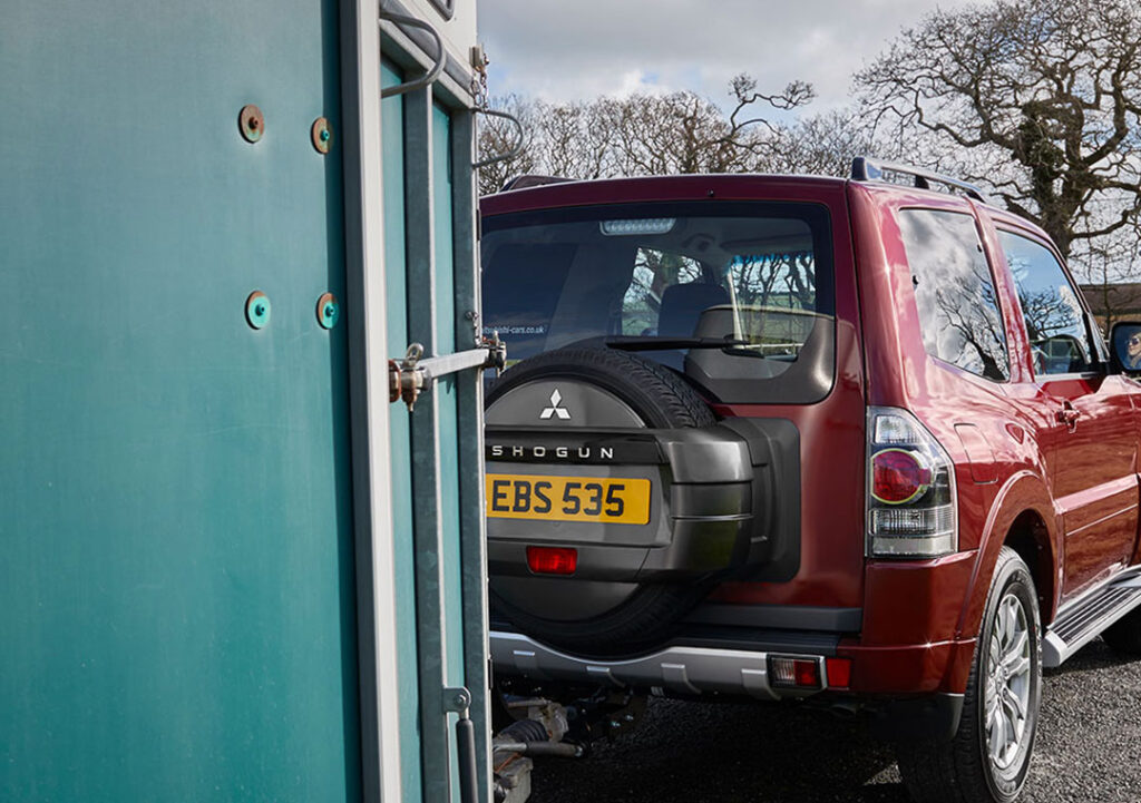 Shogun SWB Rear Towing